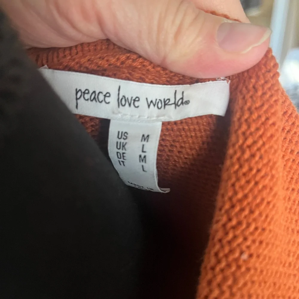 Peace Love World Terracotta Duster with a Hood…. - Picture 3 of 3